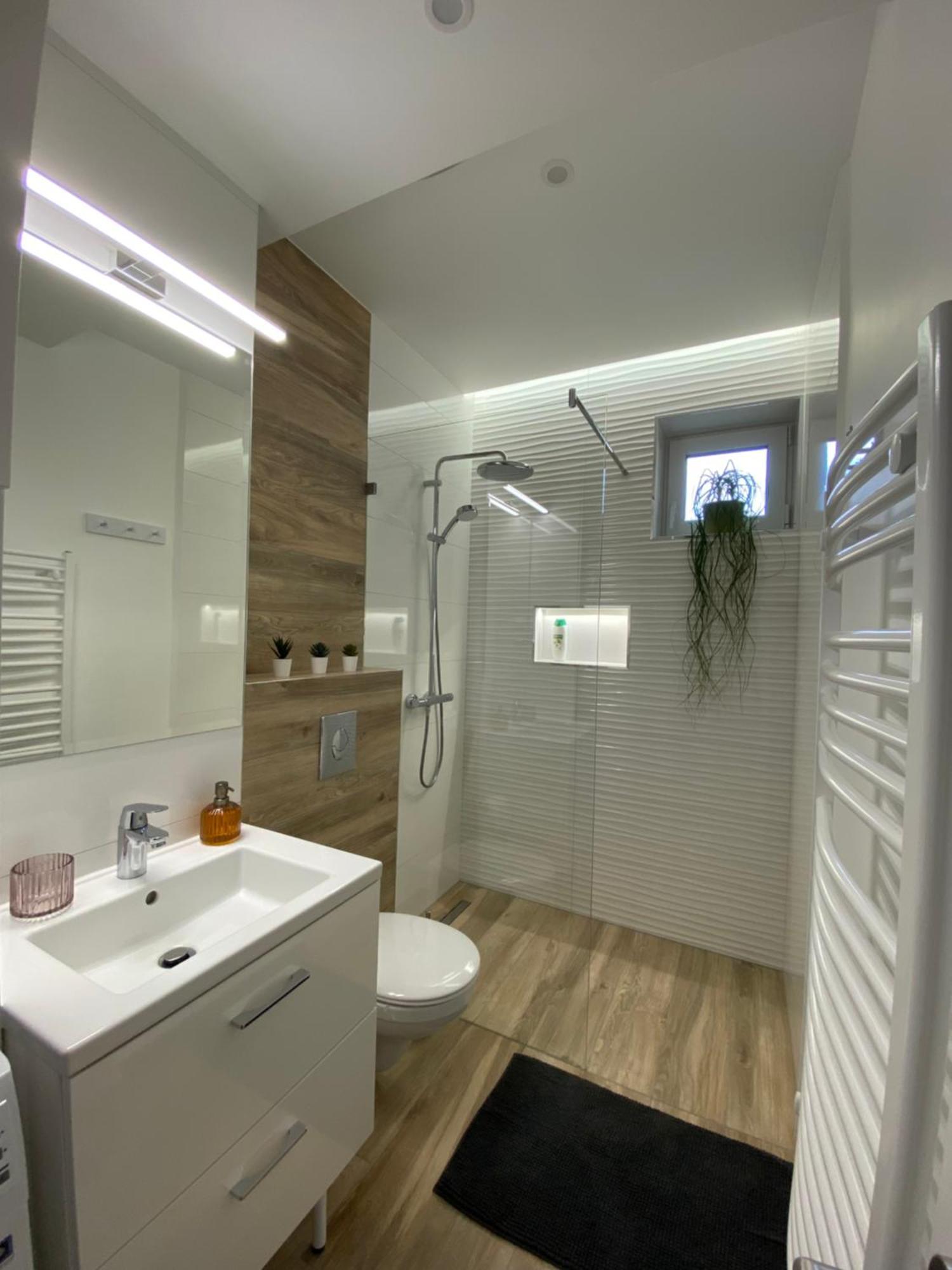 T27 Apartments Free Parking Ingyenes Zart Parkolo Győr Exterior foto
